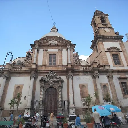 Casa Ballaro' ベッド・アンド・ブレックファスト パレルモ