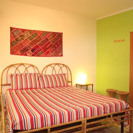 ベッド・アンド・ブレックファスト Casa Ballaro' *